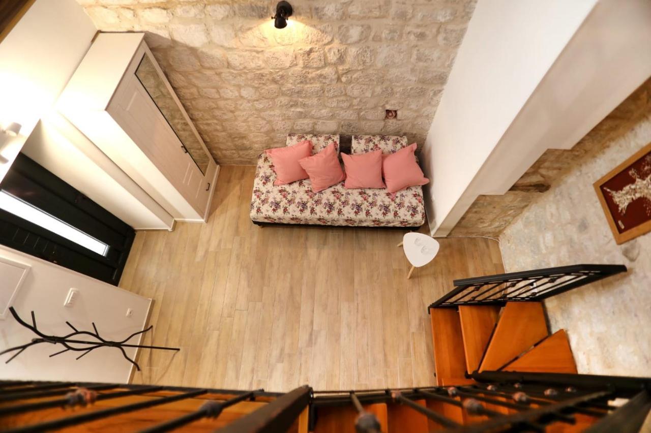 Studio apartman Mihaella Kastela Bagian luar foto