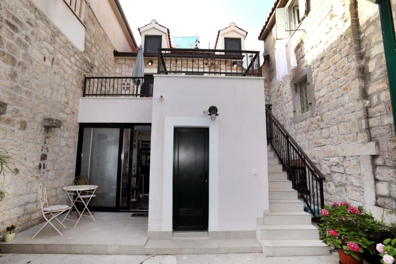 Studio apartman Mihaella Kastela Bagian luar foto
