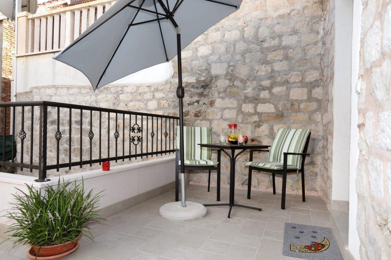 Studio apartman Mihaella Kastela Bagian luar foto